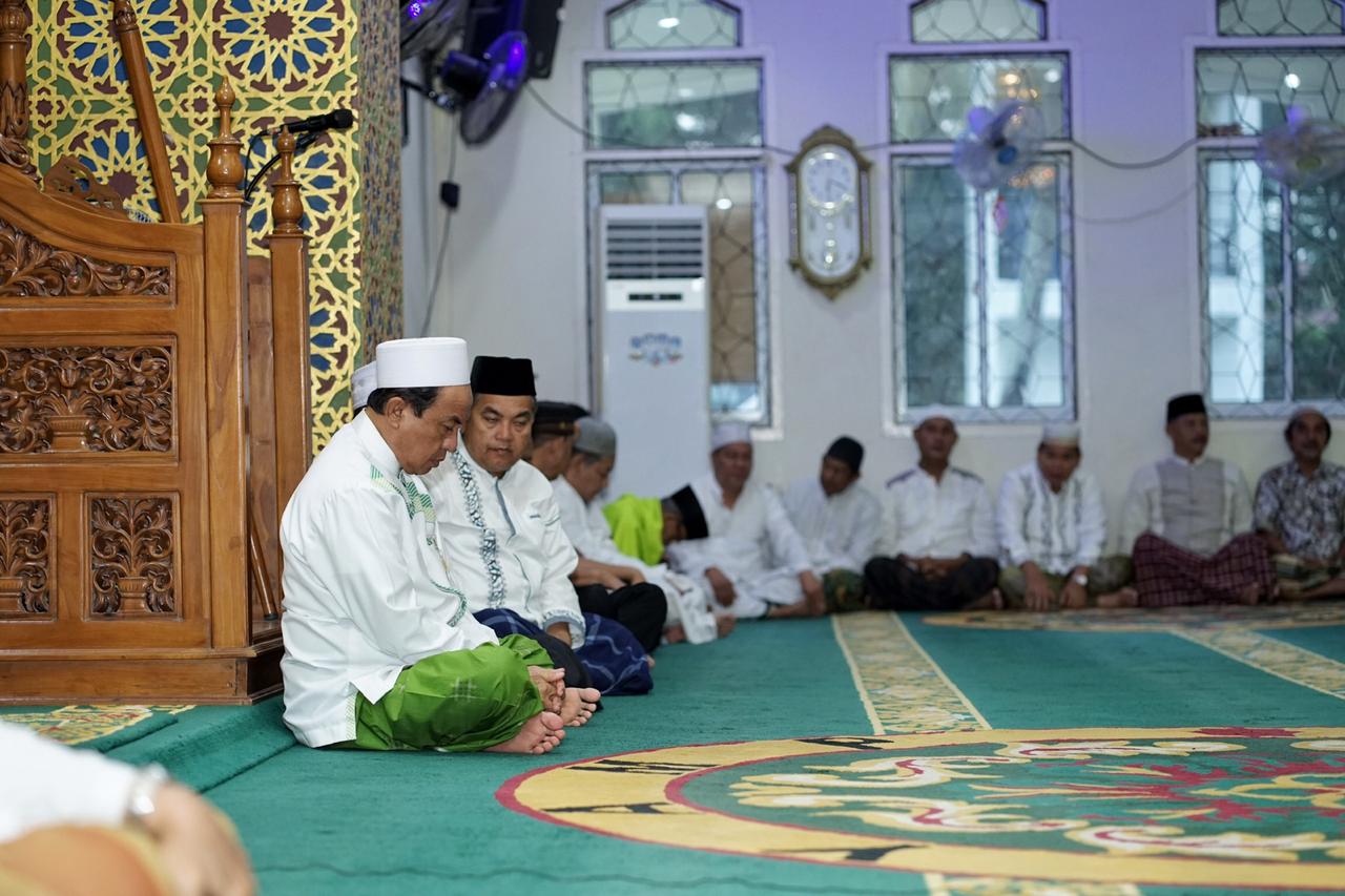 Bupati Inhil Ingatkan Masyarakat Agar Selalu Ramaikan Majid dengan Sholat Berjamaah