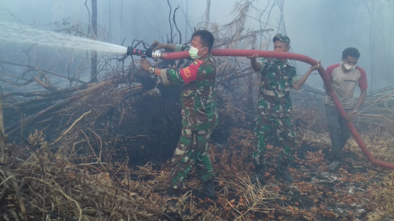 TNI - AD Kuindra Menghimbau Kepada Seluruh Masyarakat Agar Tidak Membakar Lahan
