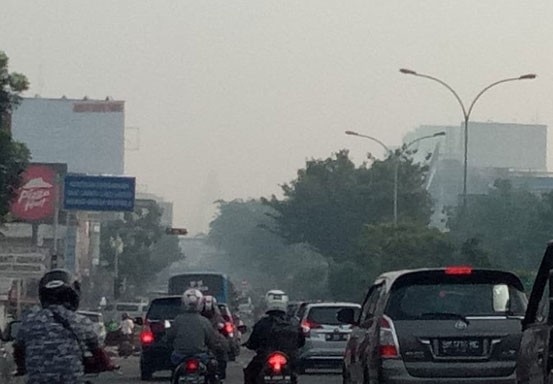 Pagi ini Pekanbaru Diselimuti Kabut Asap