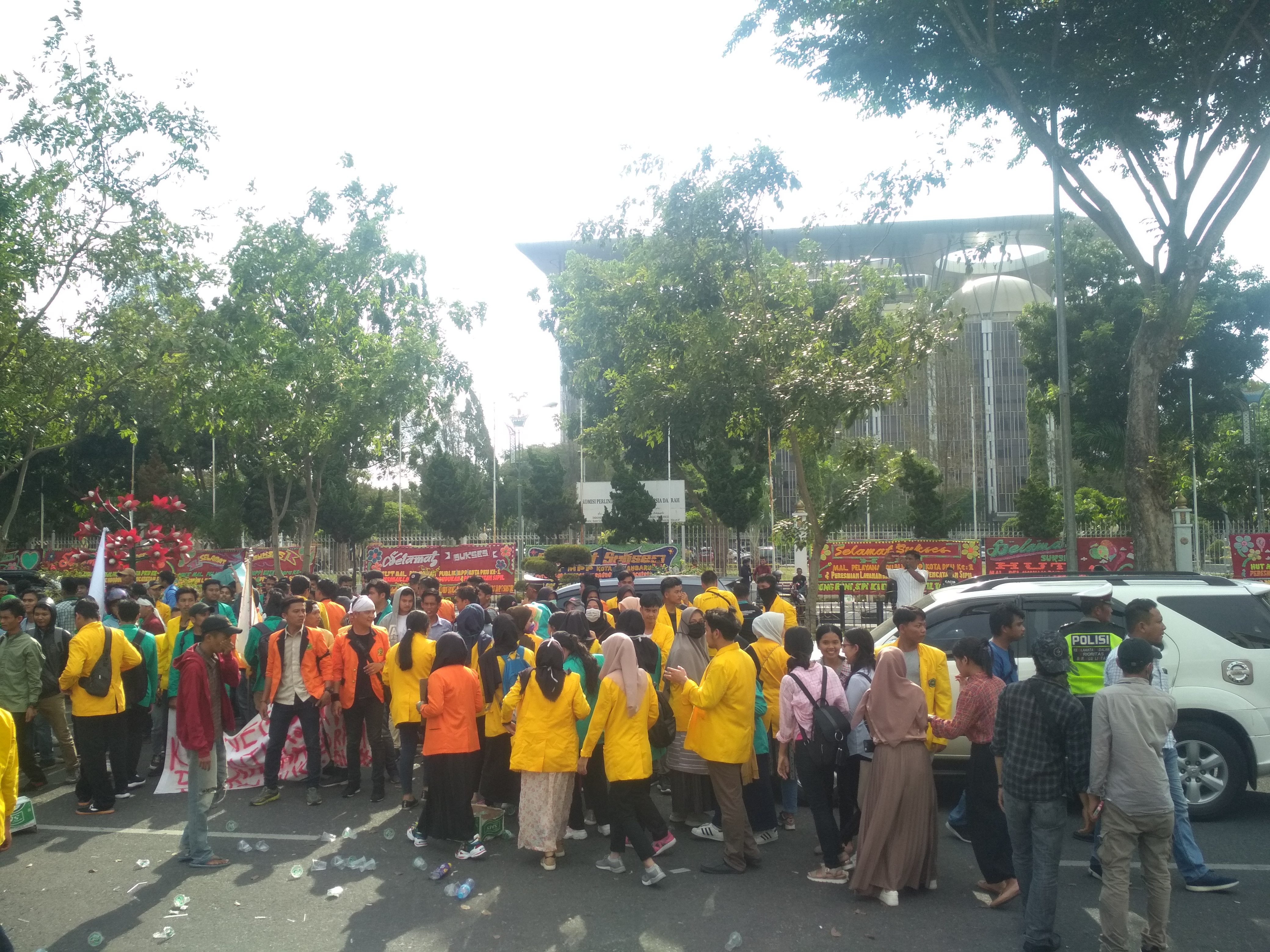 Demonstrasi Bela Kamarek Minta Kejati Riau Mengundurkan Diri Dari Jabatannya