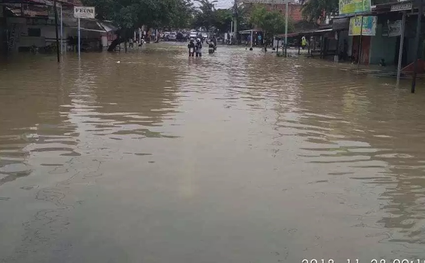 Akibat Hujan Deras, Beberapa Ruas Jalan Bangkinang Kebanjiran dan di Tutup