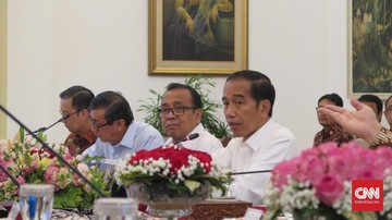 Jokowi di Saran Politisi Gerindra Berkantor ke Papua