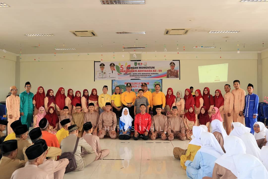 Ditaja Kejari Inhil, Bupati Hadiri Penyuluhan Hukum Tentang Narkoba Di SMAN 1 Tembilahan