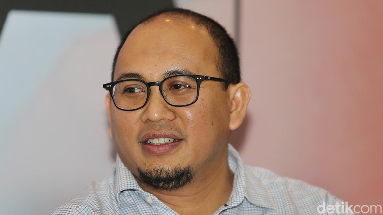 Andre Rosiade,  Bawaslu Harus tegas Terkait Deklarasi 11 Kepala Daerah di Riau