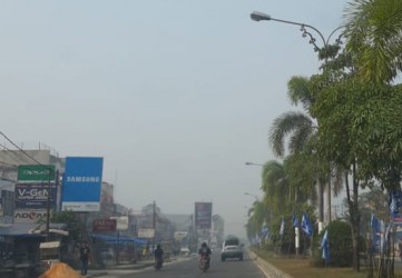 Riau Diselimuti Kabut Asap, Jarak Pandang Menurun