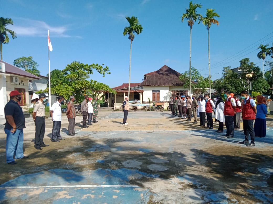 Apel Gabungan Kesiapsiagaan Penegakan Kedisiplinan Menuju New normal di Kecamatan Reteh
