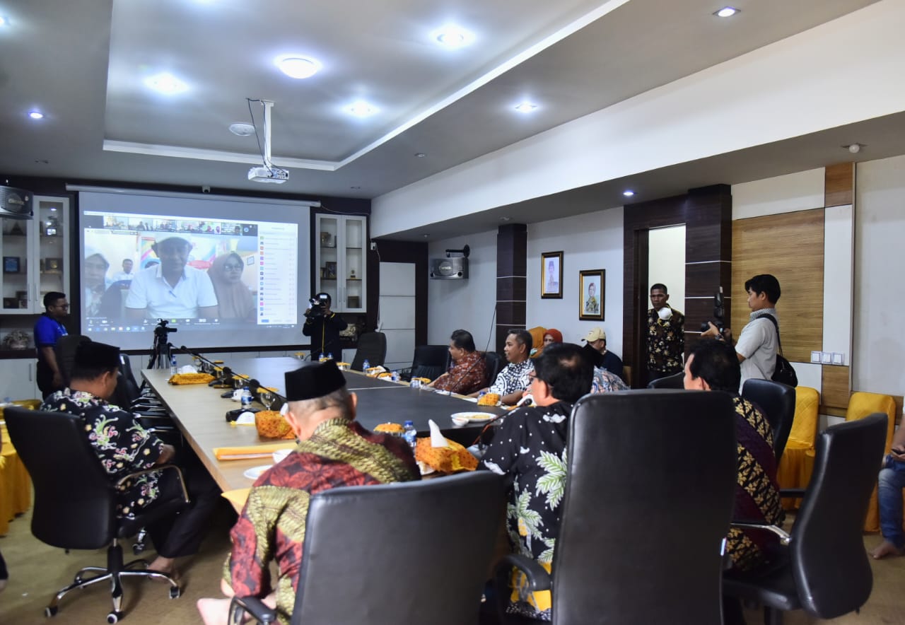 Konsep judul, 20 Kecamatan di pantau lewat video Conference ungkap Bupati