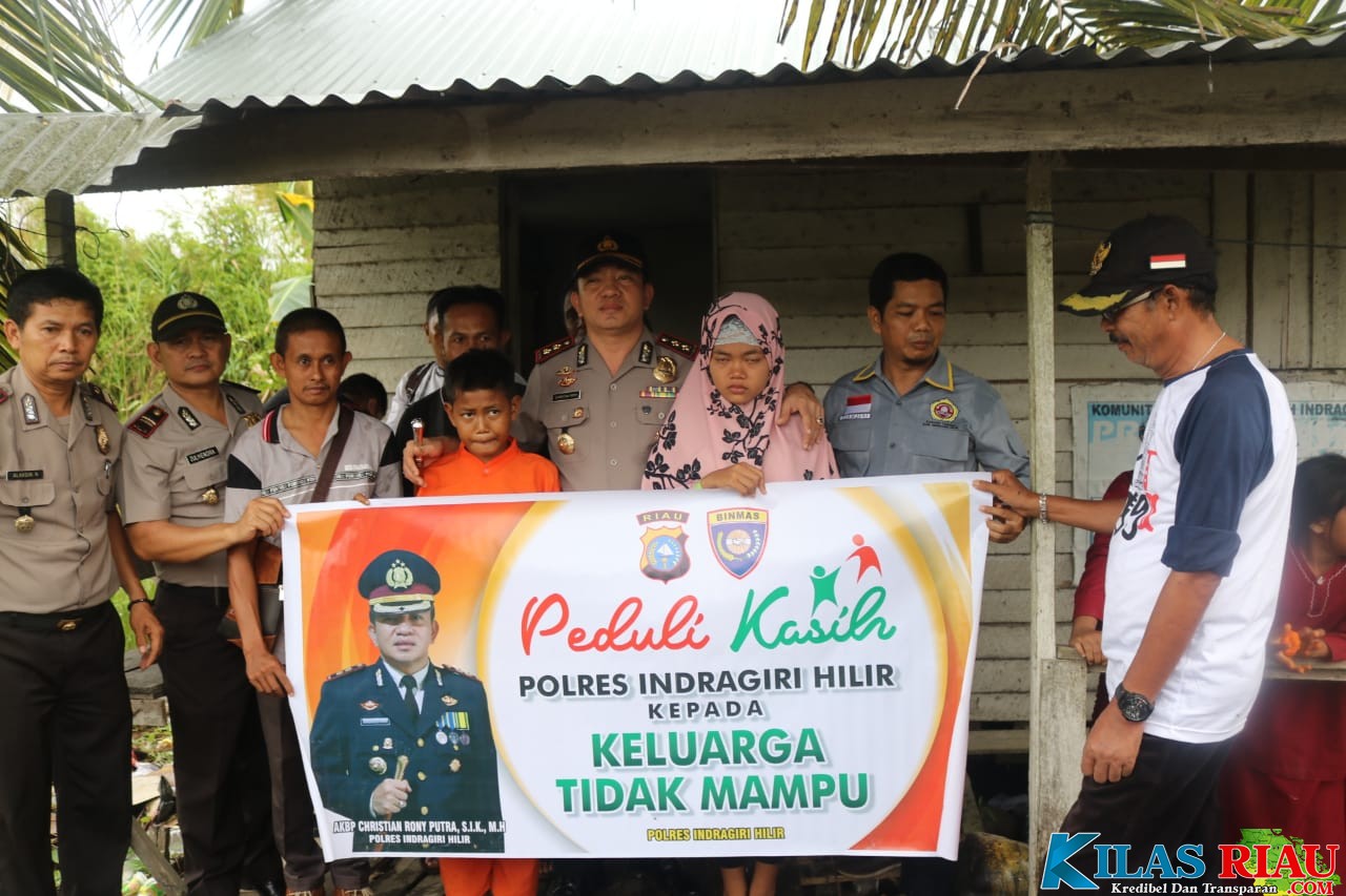 Peduli Kasih, Kapolres Inhil Sambangi Rumah Dua Anak Yatim Piatu di Tembilahan