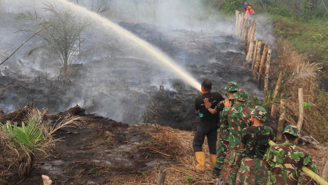 Karhutla di Aceh Barat Sudah Padam,  Heli Water Bombing Digeser ke Riau