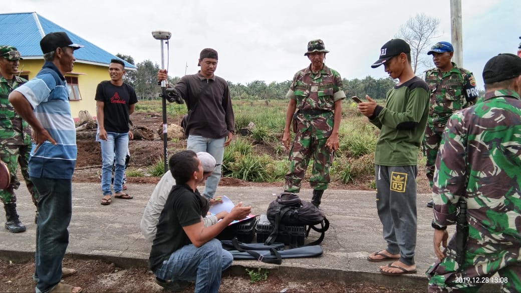 Danramil 11 Laksanakan Pengukuran Aset/Tanah Sekaligus Pembuatan Sertifikat