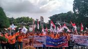 Gelar Aksi Demo, Pak Pos Tuntut Direksi untuk Mundur
