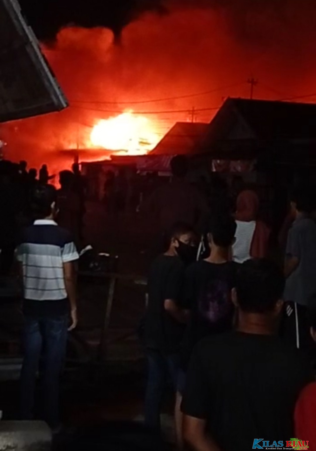 Tembilahan Dikejutkan Dengan Peristiwa Kebakaran di Jalan Abdul Manaf