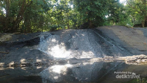 Air Terjun Tumpang Dua yang Tersembunyi di Kotabaru, Kalsel