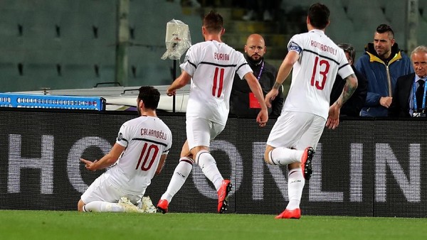 Fiorentina vs AC Milan: Gol Tunggal Calhanoglu Memenangkan Rossoneri