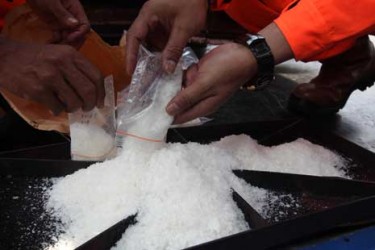 Polres Rohul Tangkap WN Malaysia Bawa Sabu 2 Kg