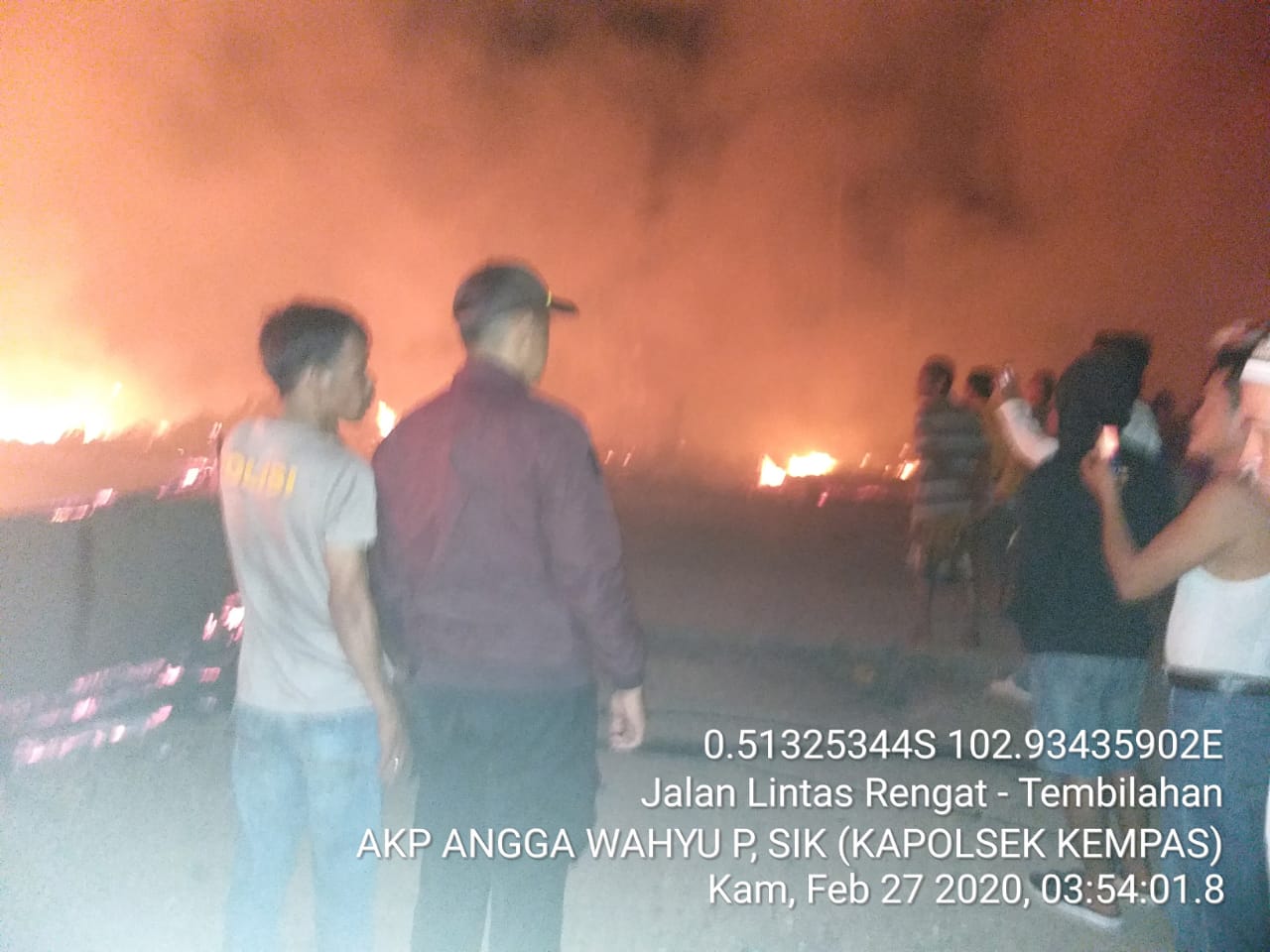 Kebakaran di Simpang Pasar Rumbai Desa Sungai Gantang Hanguskan 20 Kios