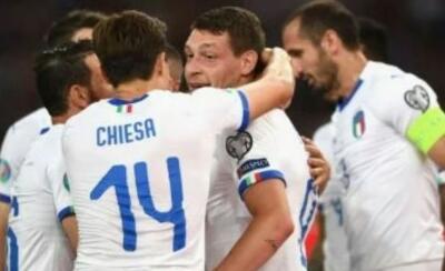 Italia Bikin 3 Gol dalam 7 Menit dan Hancurkan Yunani
