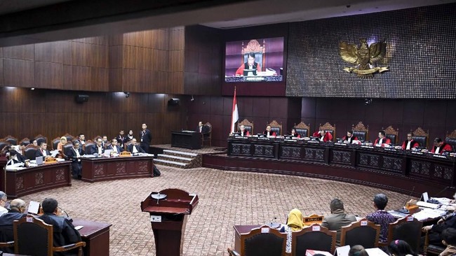 Hari Ini KPU, Bawaslu dan Tim Hukum Jokowi Jawab Gugatan Prabowo