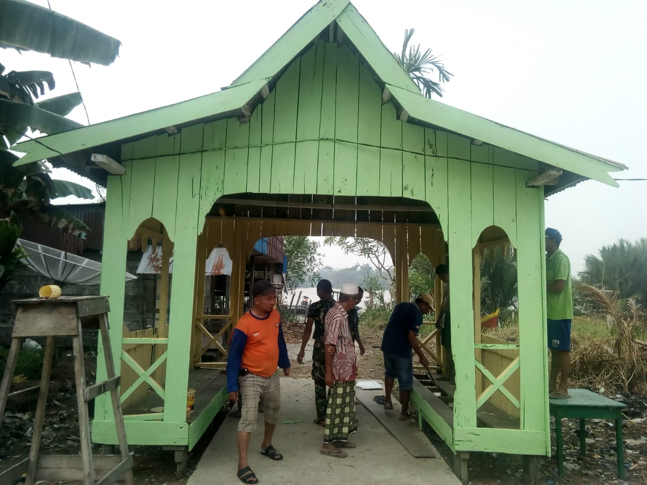 TMMD ke 106  Desa Sanglar Bersama Masyarakat Memperindah Lokasi Pintu Gerbang