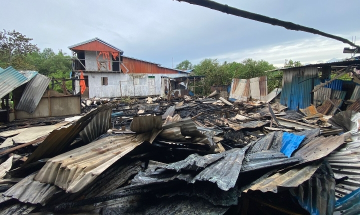 Si Jago Merah Lahap Kos-Kosan di Desa Air Tawar