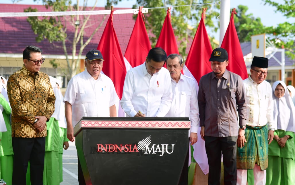 Presiden Tinjau dan Resmikan Rehabilitasi Madrasah di Pekanbaru