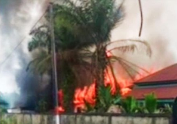 SMP Muhammadiyah Rokanhulu Terlalap Api, Doduga Karena Arus Pendek