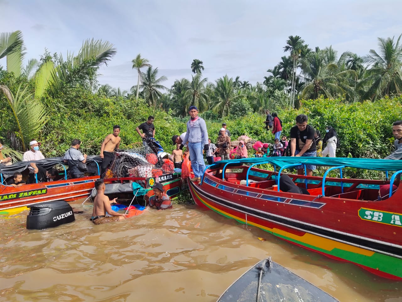 Satu Kapal Speed Boat Tujuan Air Bagi Inhil Tenggelam di Perairan Bantalan
