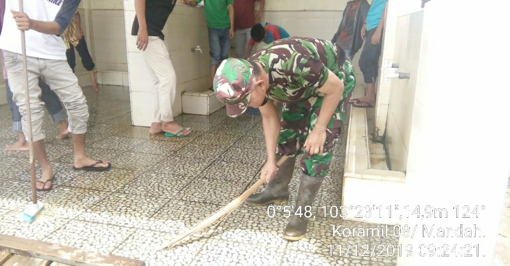 Koramil 08 dan Masyarakat Gelar Goro di Mesjid Jami' Al Inayah