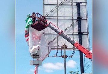 Bawaslu Di Riau Bongkar APK Caleg di Billboard Berbayar