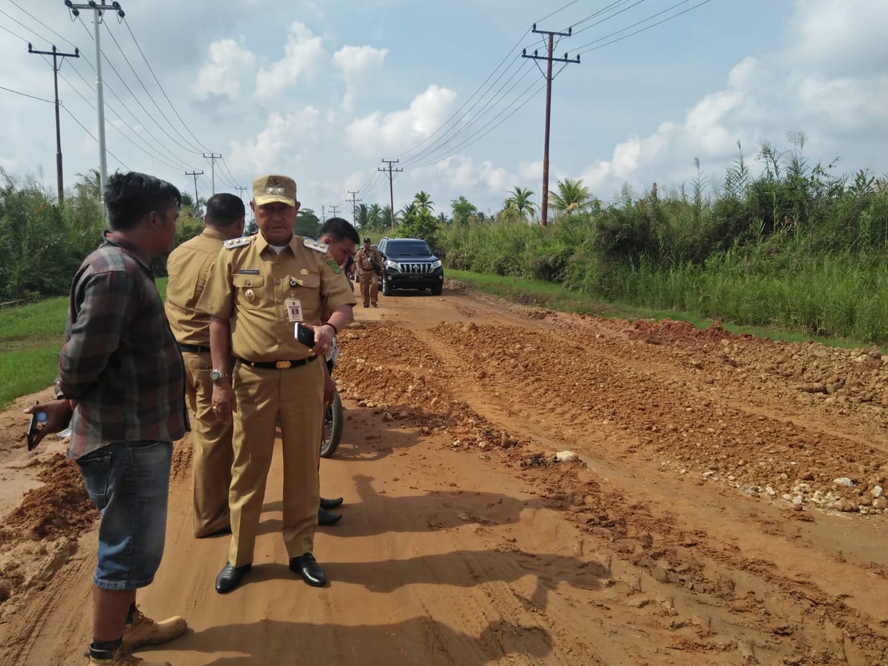 Menanggapi Rusaknya Badan Jalan, Wabup Langsung Mengadakan Rapat Keordinasi