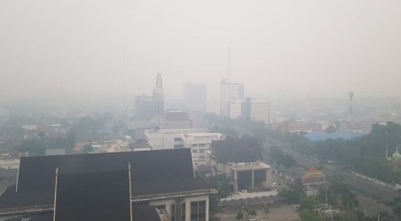 Kabut Asap di Riau Diperparah Kiriman dari Karhutla Jambi