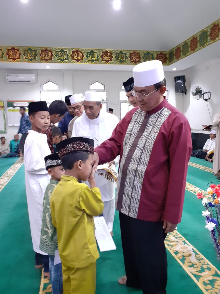 Bupati HM Wardan Buka Puasa Bersama dan Serahkan Santunan Buat Kaum Dhuafa dan Anak Yatim Piatu