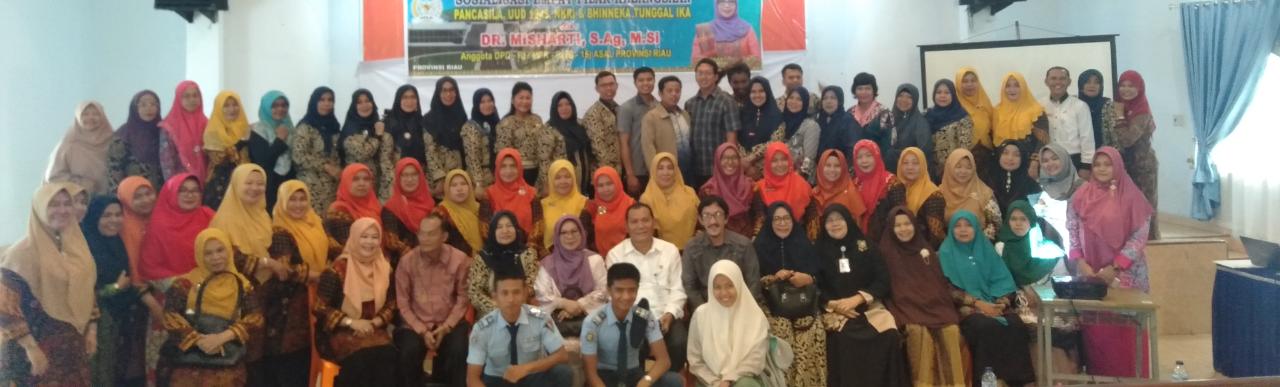 MGMP PKN SMK Kota Pekanbaru Gelar Seminar Pendidikan Bersama Anggota DPD RI