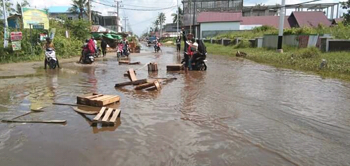 Jalan Sungai Beringin Rusak Parah, Dinas PUPR Inhil: Sudah Dikoordinasikan dengan Provinsi