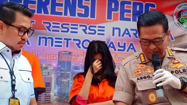 Polisi: Reva Alexa Menangis dan Temannya Iwan Jatuh Pingsan