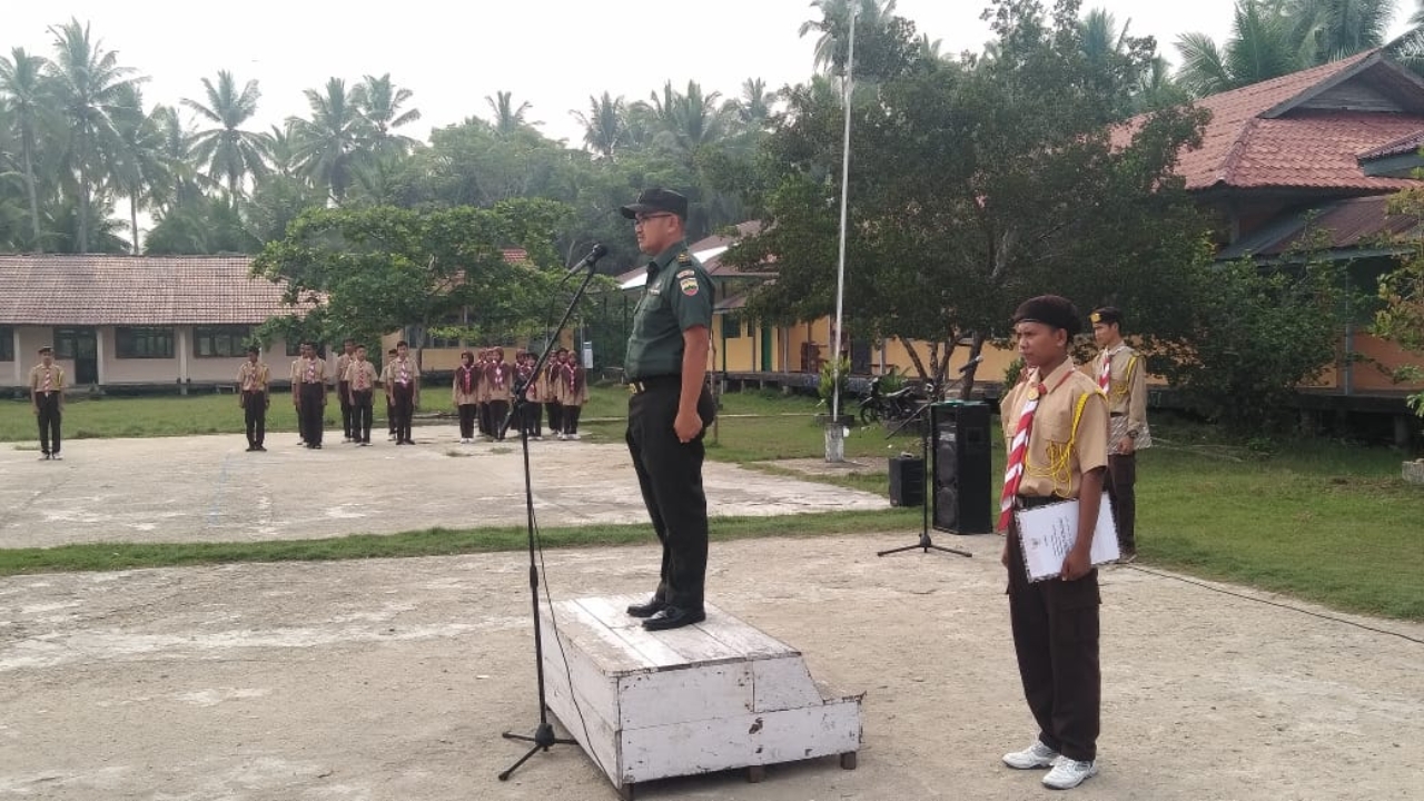 Danramil 08 Jadi Irup Peringatan Hari Pahlawan di Halaman MAN 1 Mandah