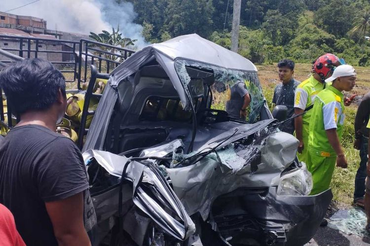 3 Mobil Dijalan Lintas Sumatera Alami Kecelakaan Beruntun, Dua Orang Sopir Tewas