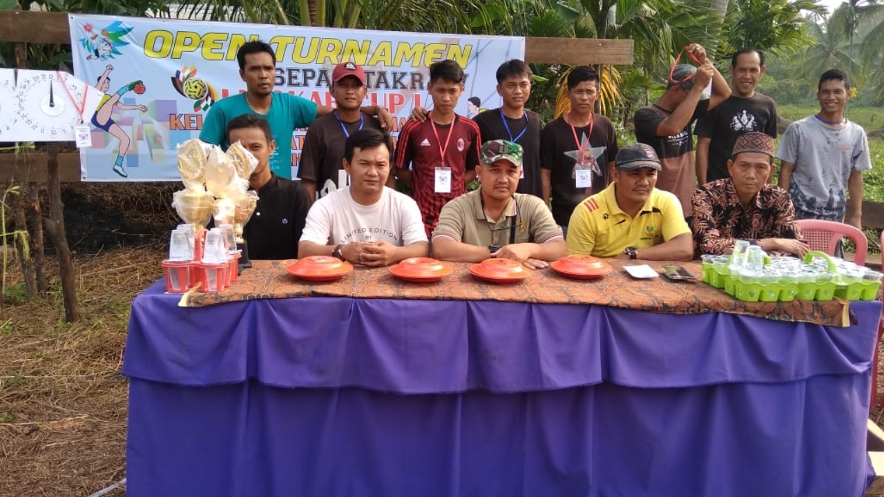 Pjs Danramil 08/Mandah Buka Secara Resmi Turnamen Sepak Takraw Lingkar Cup