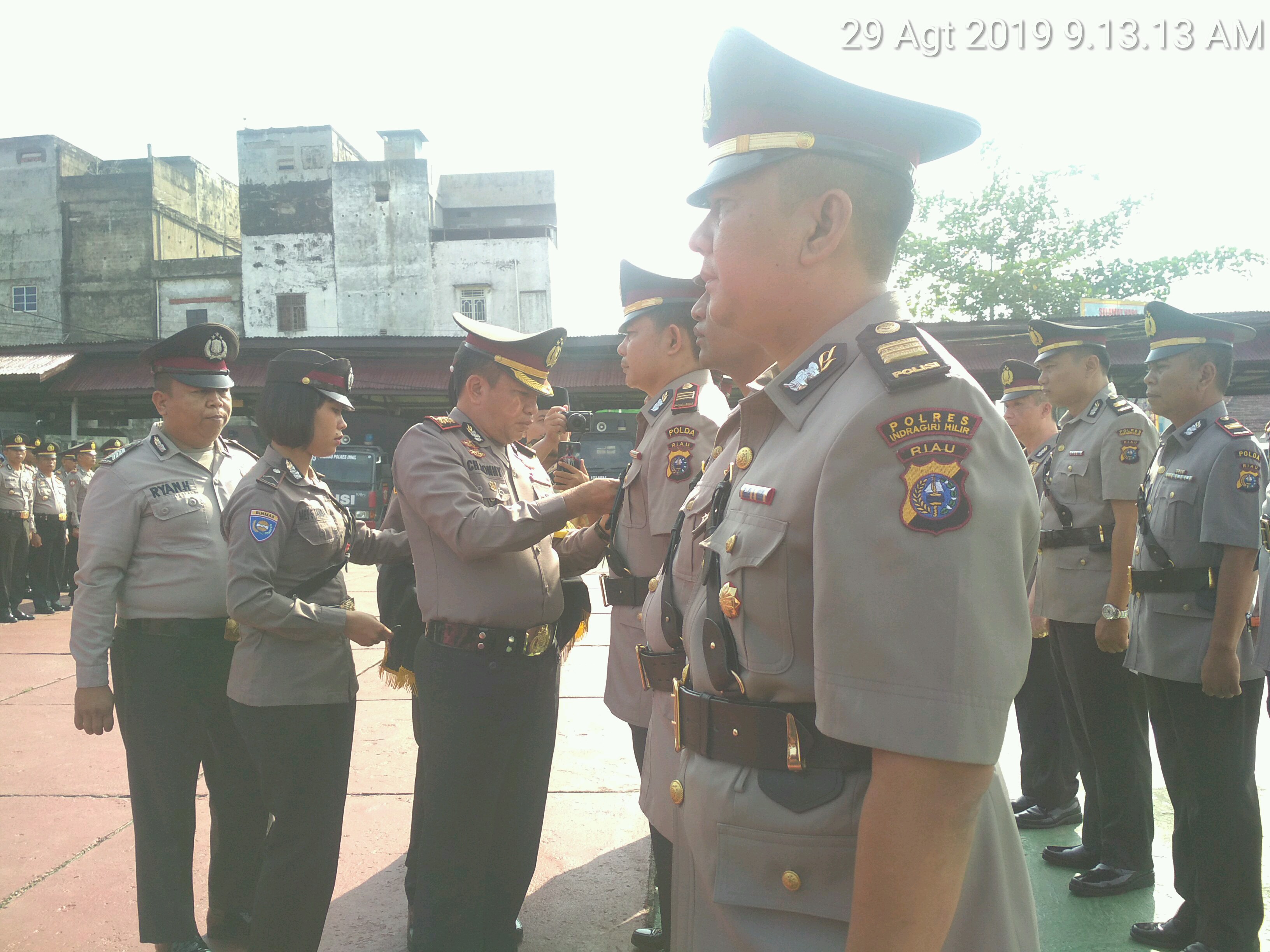 Polres Inhil Melaksanakan Serah Terima Jabatan ke pada 12 porsonil