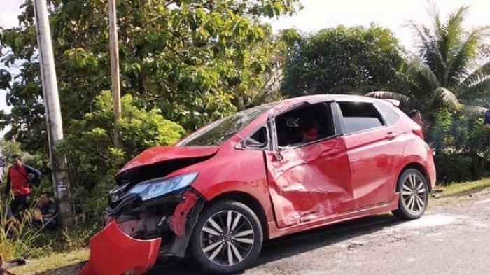 Honda Jazz Tabrak Tiga Sepeda Motor, Dua Orang Dilaporkan Tewas