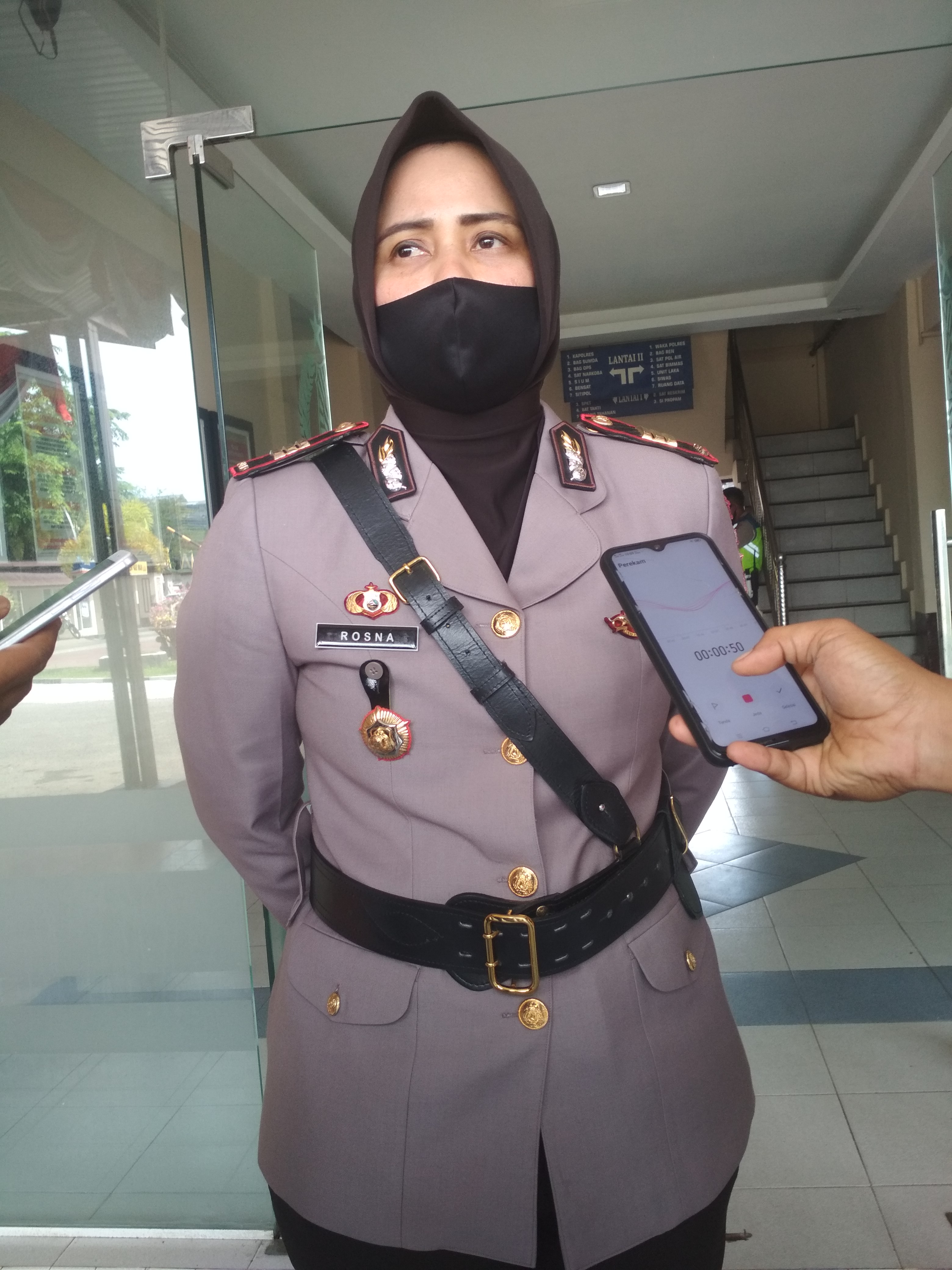 Haru AKP Rosna Tinggalkan Polres Inhil, Kasat Lantas Cantik Ini Ungkap Kenangan Bersama awak media