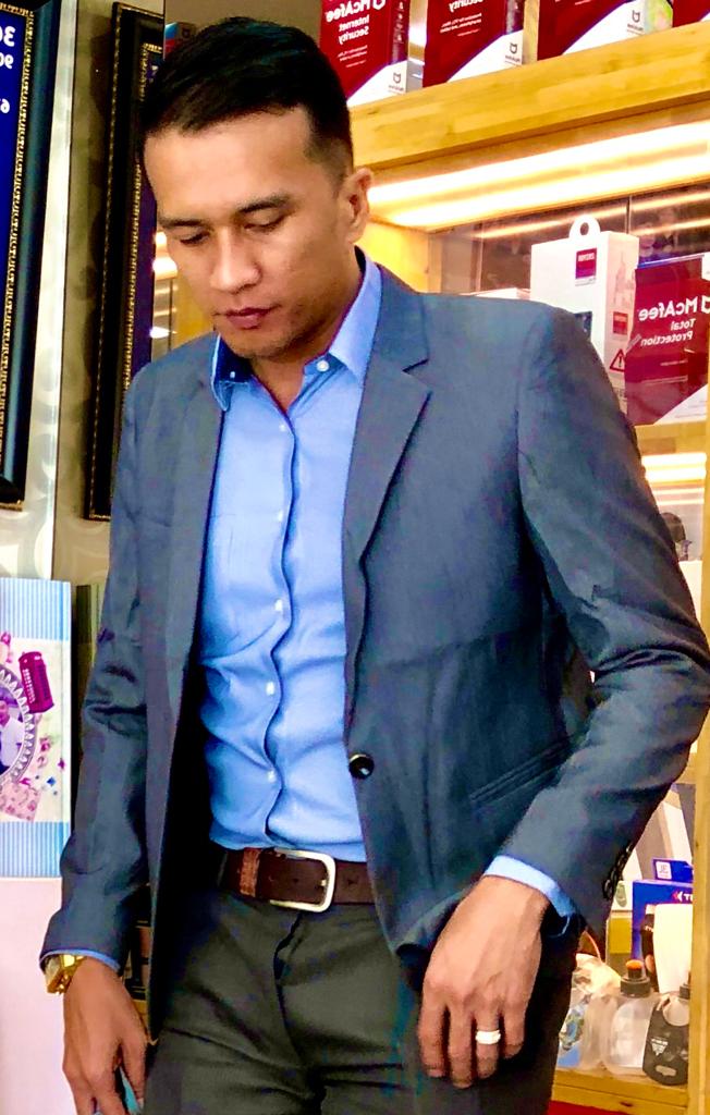 Kasus Korupsi Rp. 8,4 milyar Proyek Disnaker Prov Riau, Adam Matondang : Simpang Siur Makna 'Negara'