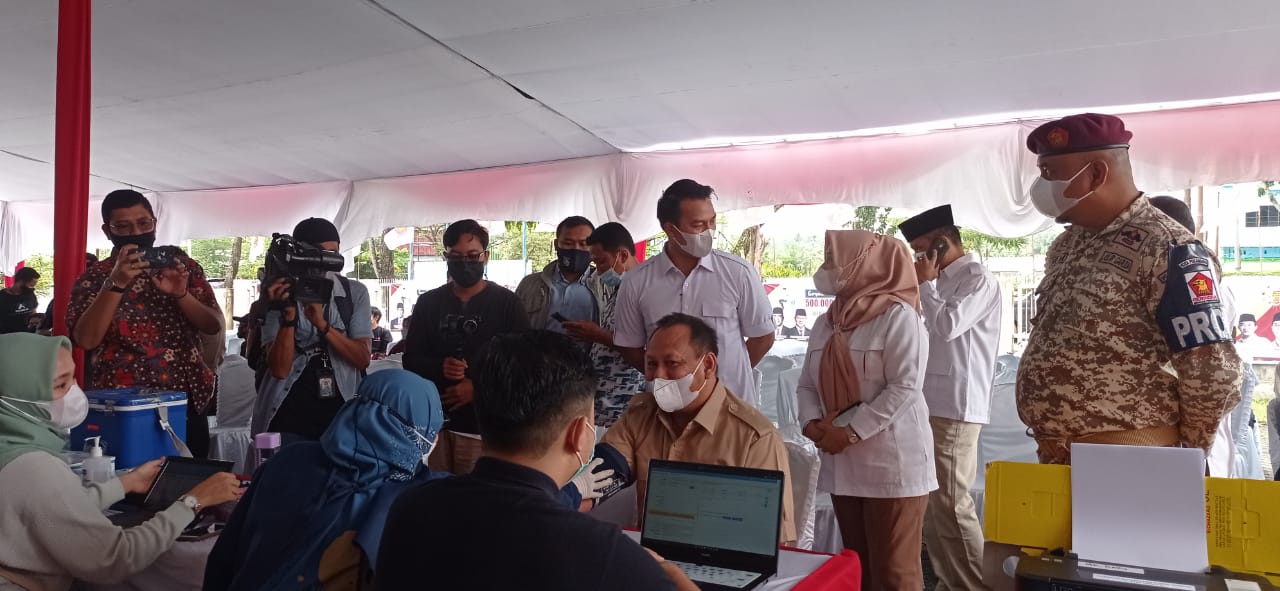 DPD Gerindra Riau Targetkan 30.000 Vaksin Selesai Akhir Desember Untuk Masyarakat Riau