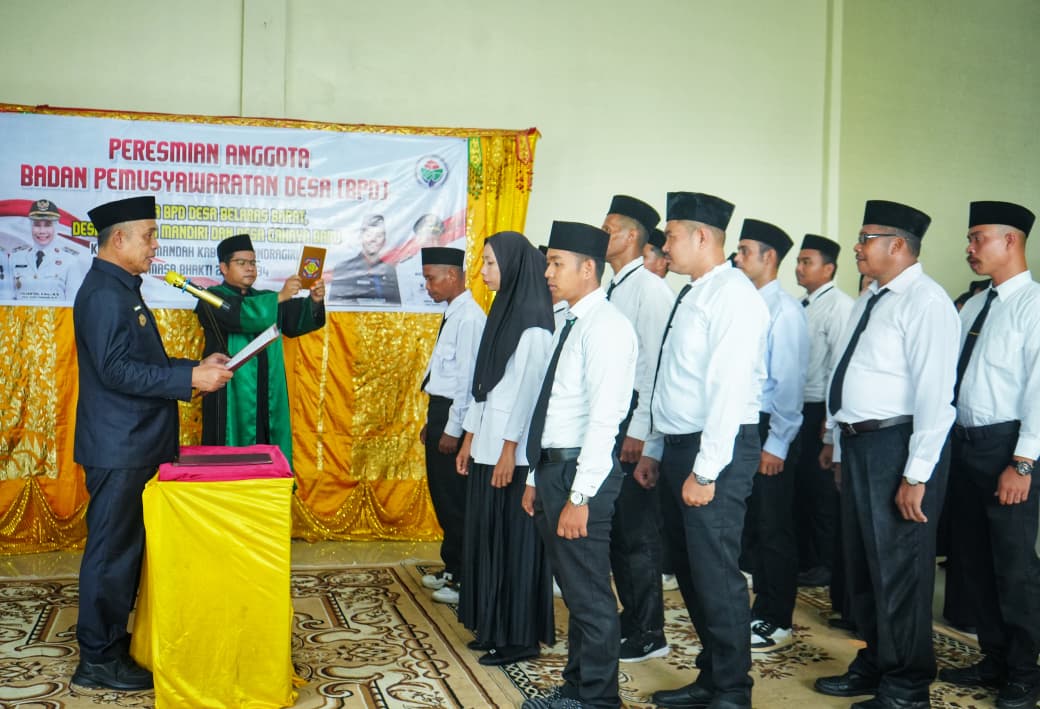 Kukuhkan BPD Tiga Desa di Mandah, Bupati Herman Tekankan Penguatan Pengawasan dan Aspirasi Masyarakat