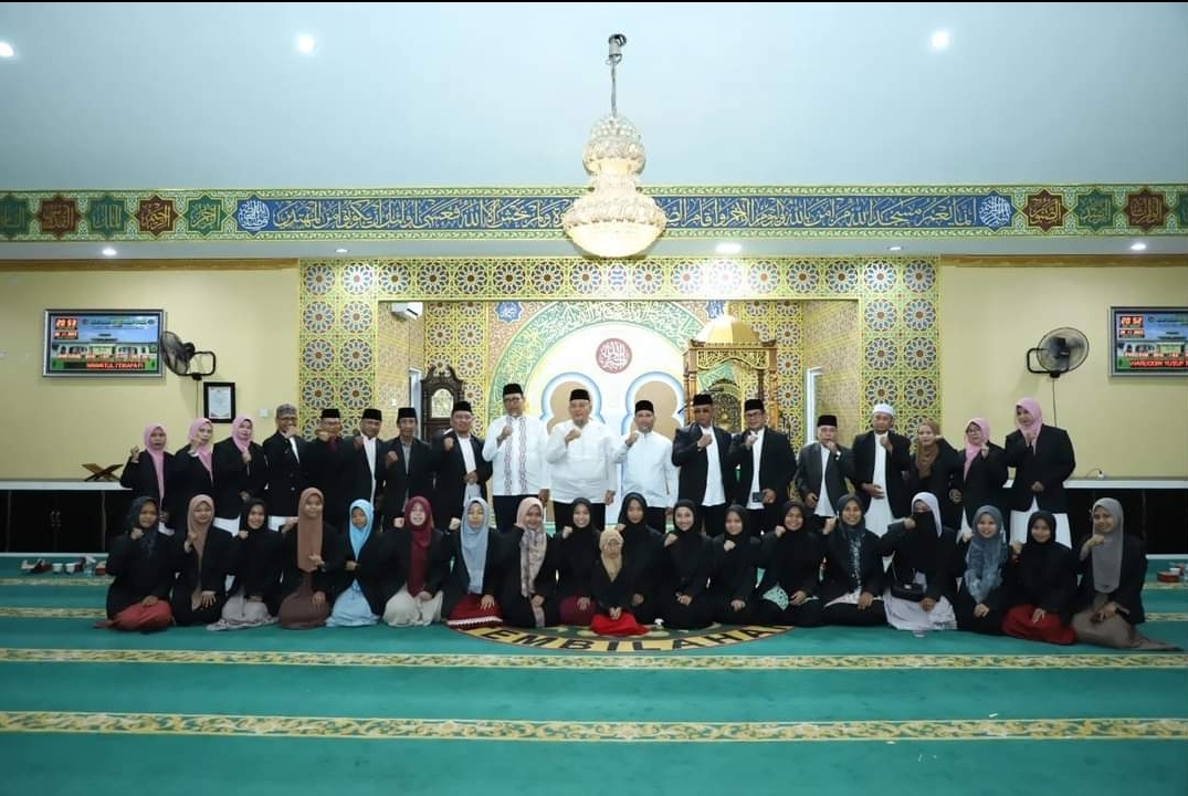 Bupati Lepas Kafilah Inhil Bertanding pada MTQ Ke - 41 Prov. Riau di Rengat Kab. Inhu