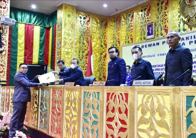 Sah, DPRD Pekanbaru Akhirnya Ketuk Palu R-APBD 2023, Ini Program Prioritas 