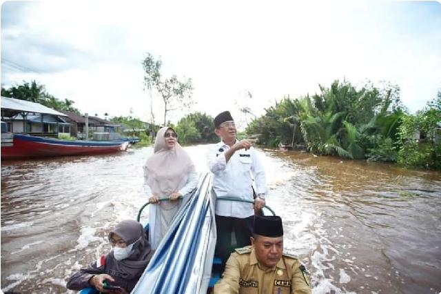 Tinjau Langung Pengerjaan Normalisasi Parit di Desa Tekulai Hulu, Ini Kata Bupati
