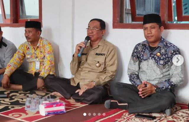 Bupati Inhil Bersilahturahmi Bersama Forum RT/RW dan Tokoh Masyarakat Se-Kecamatan Enok