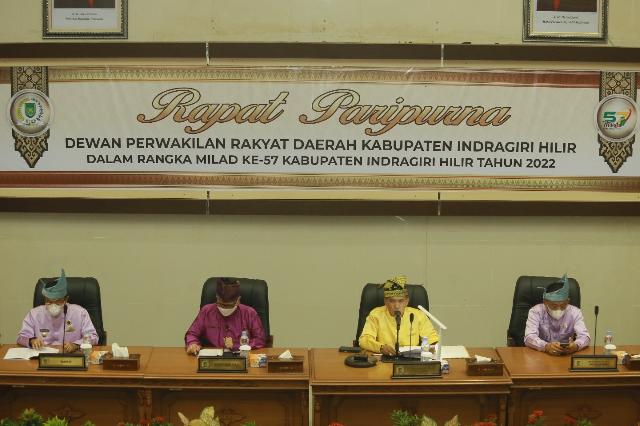 Milad Inhil Ke-57, Ketua DPRD Bersamaan Pemda Memberikan Penghargaan Gemilang Award, Kepada Atlit dan Pelatih Berprestasi