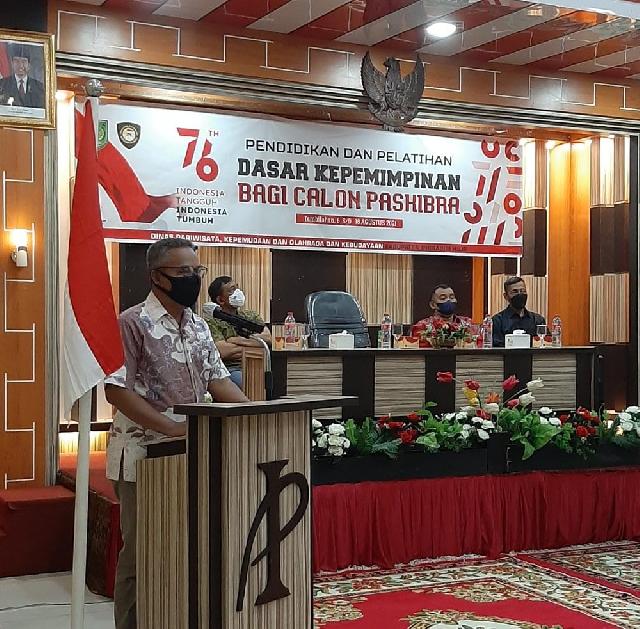 Kepala Disparporabud Secara Resmi Membuka Diklat Dasar Kepemimpinan Bagi Calon Paskibraka Kabupaten Inhil
